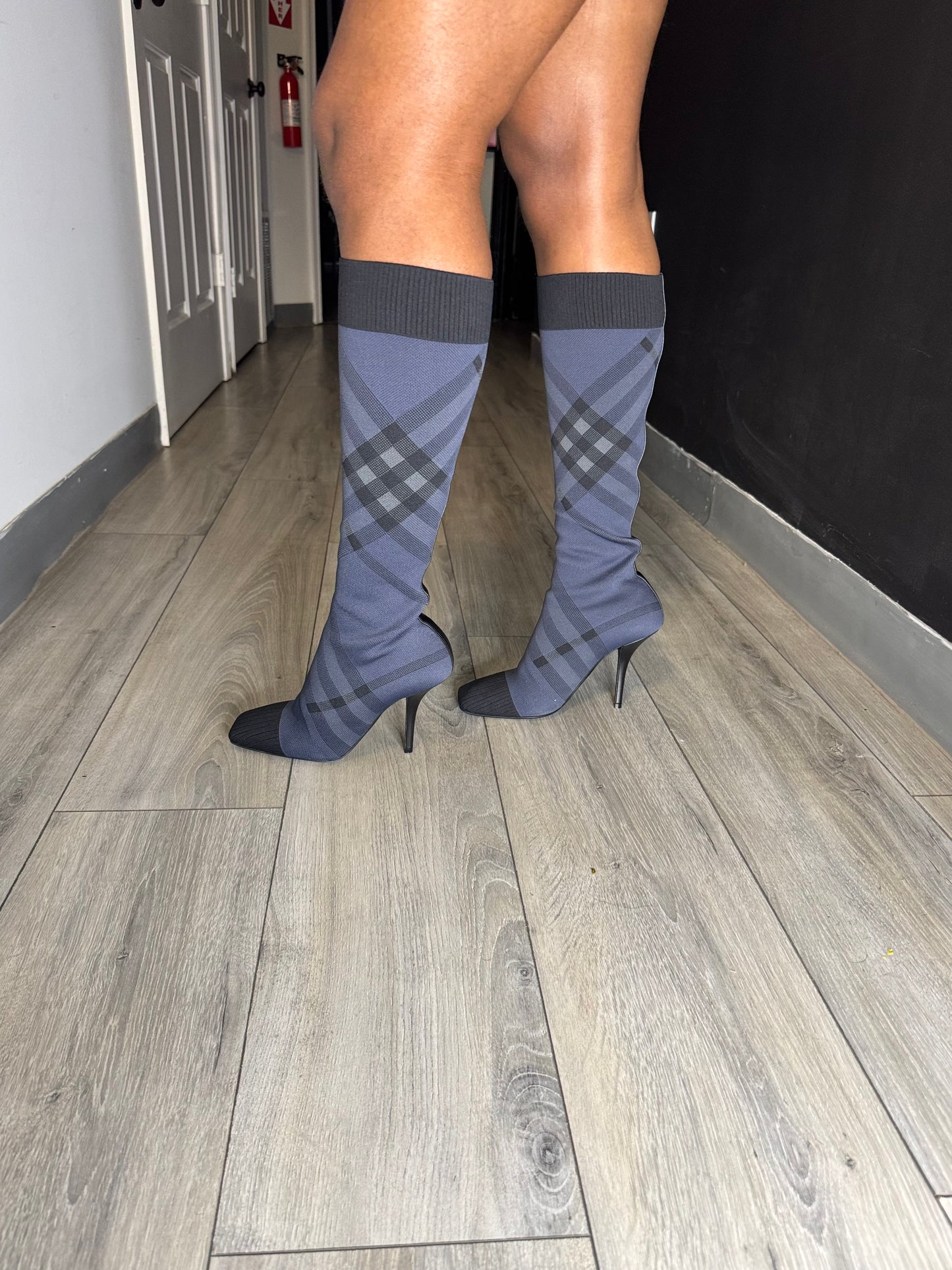 Burberry Tall Boot Sz 8