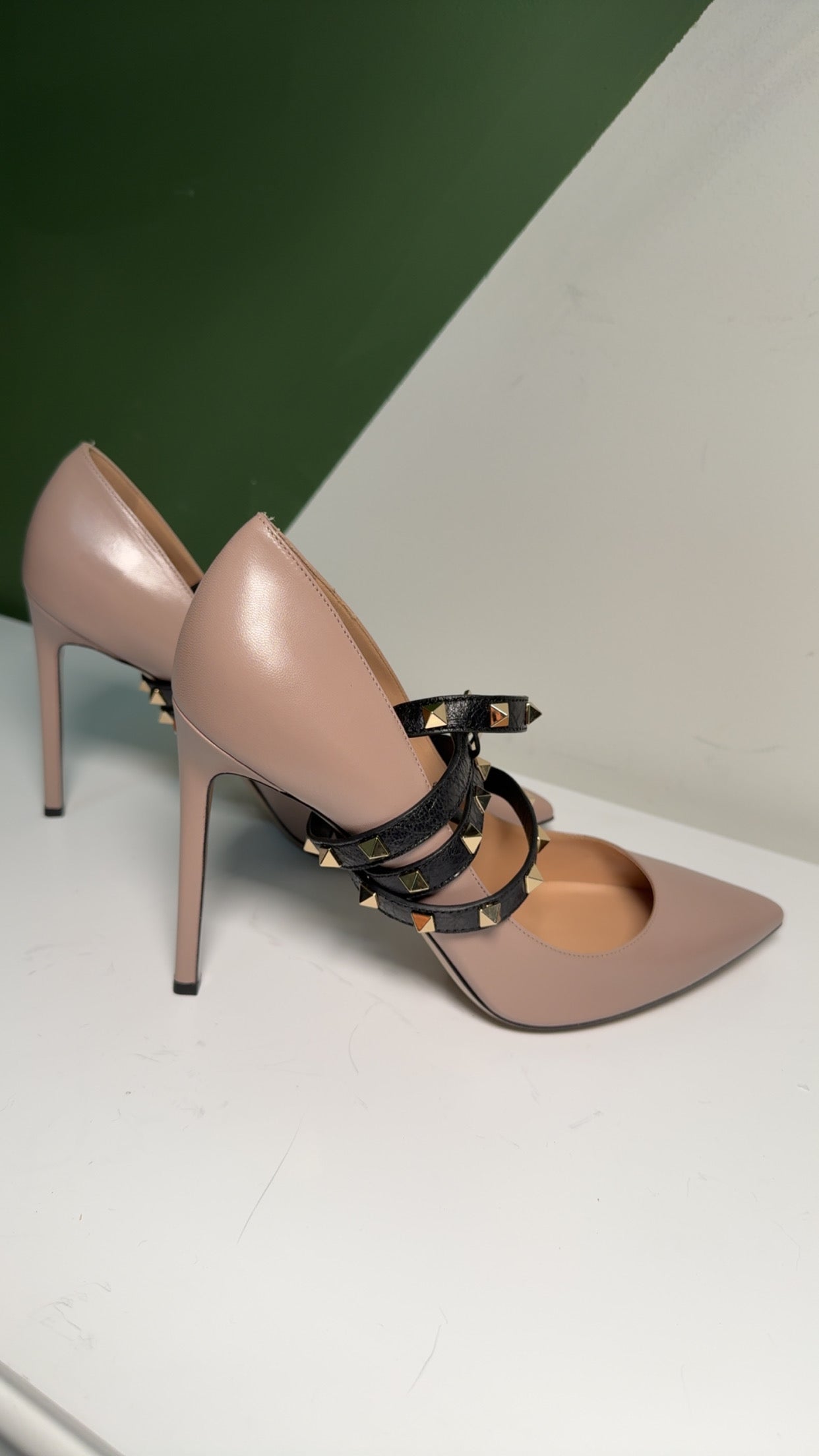 Valentino Rick Stud Leather Pumps Sz 41.5