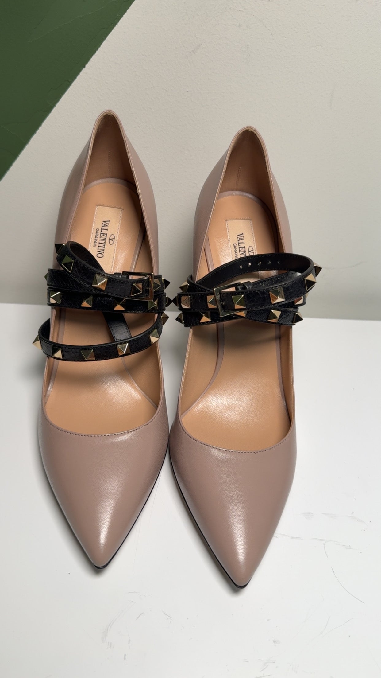 Valentino Rick Stud Leather Pumps Sz 41.5